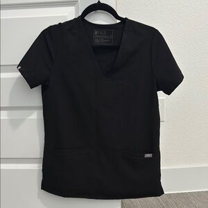 FIGS Casma Three-Pocket Black Scrub Top